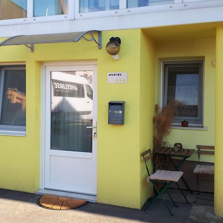 Helena Appartement Trzin Buitenkant foto