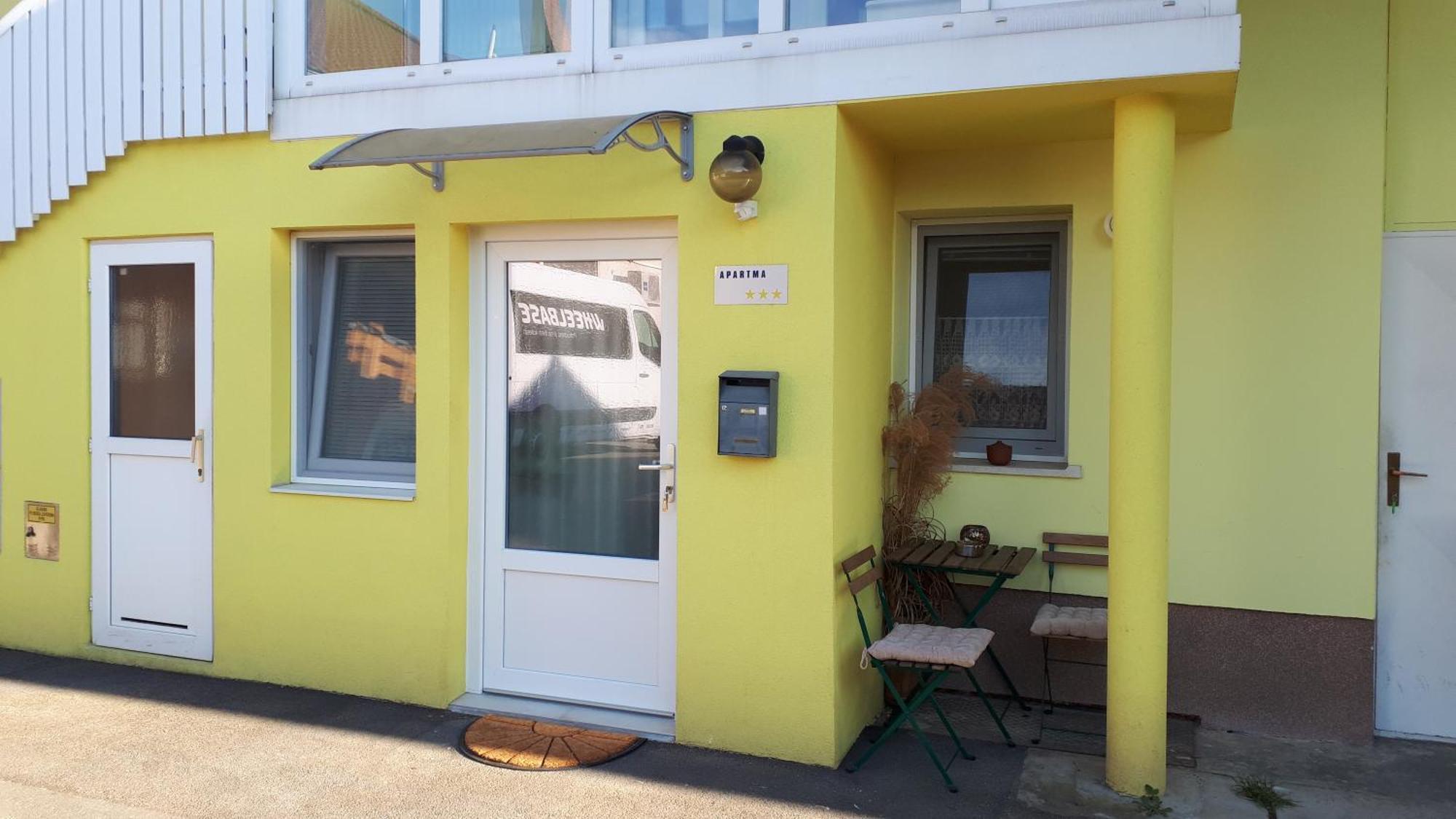 Helena Appartement Trzin Buitenkant foto